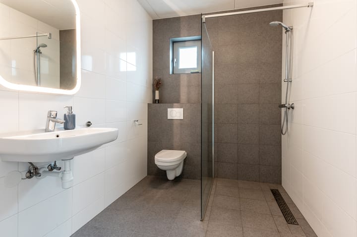 Photo 37 of Sprenglaar 108