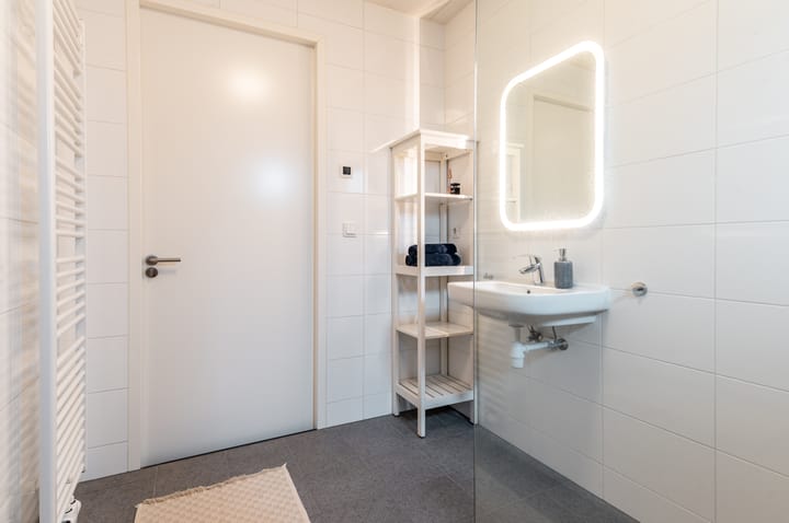 Photo 38 of Sprenglaar 108