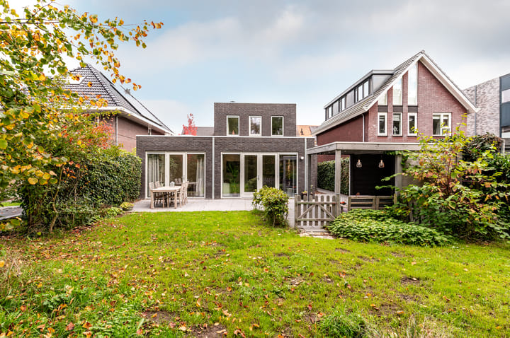 Photo 39 of Sprenglaar 108