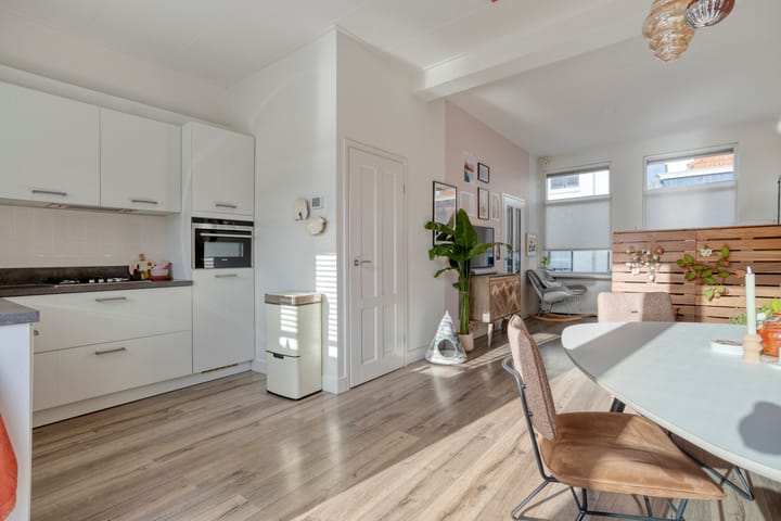 Foto 9 van Spoorstraat 26