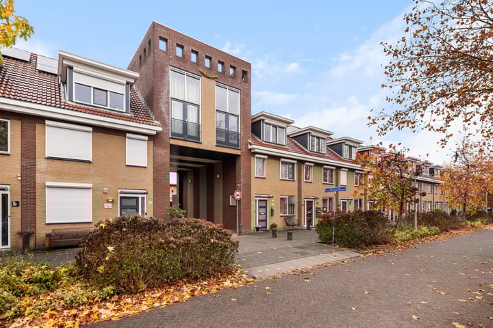 Foto 2 van Agnes Bartoutslaan 58