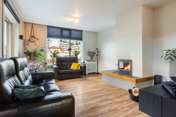 Photo 6 of Molenstraat 126