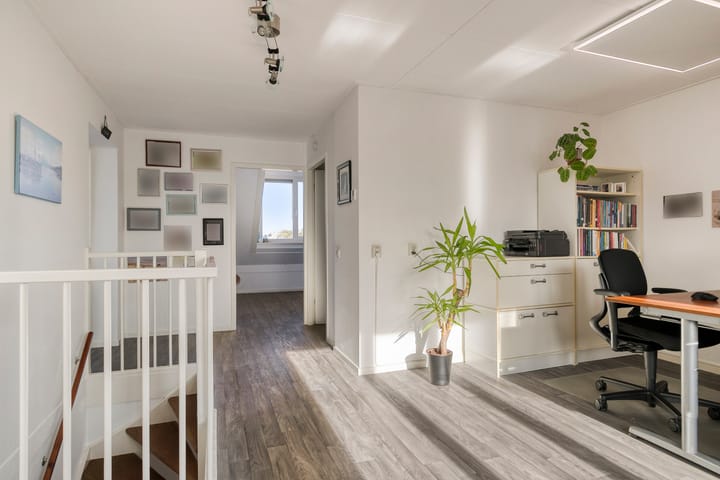 Photo 25 of Agnes Bartoutslaan 58