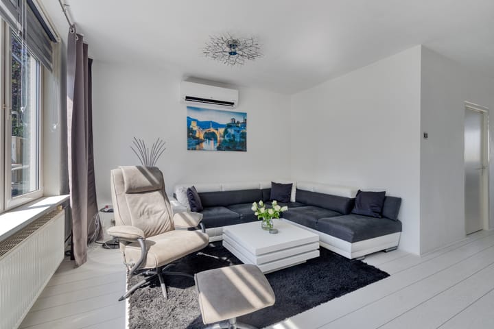 Photo 2 of Waalhavenstraat 28