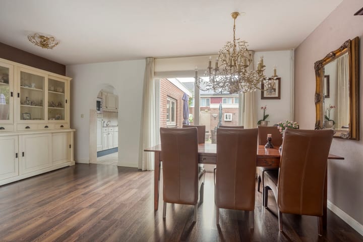 Photo 14 of Waterrad 82