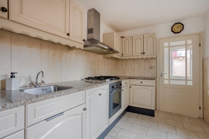 Photo 19 of Waterrad 82