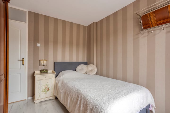 Photo 33 of Waterrad 82