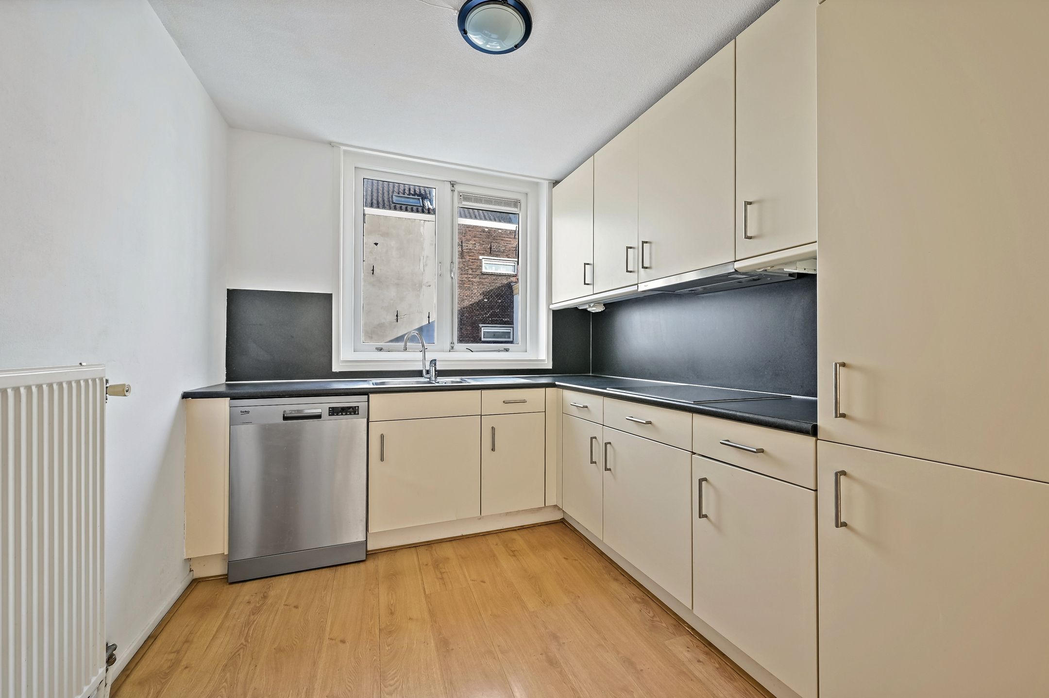 Photo 12 of Schoolstraat 12-A