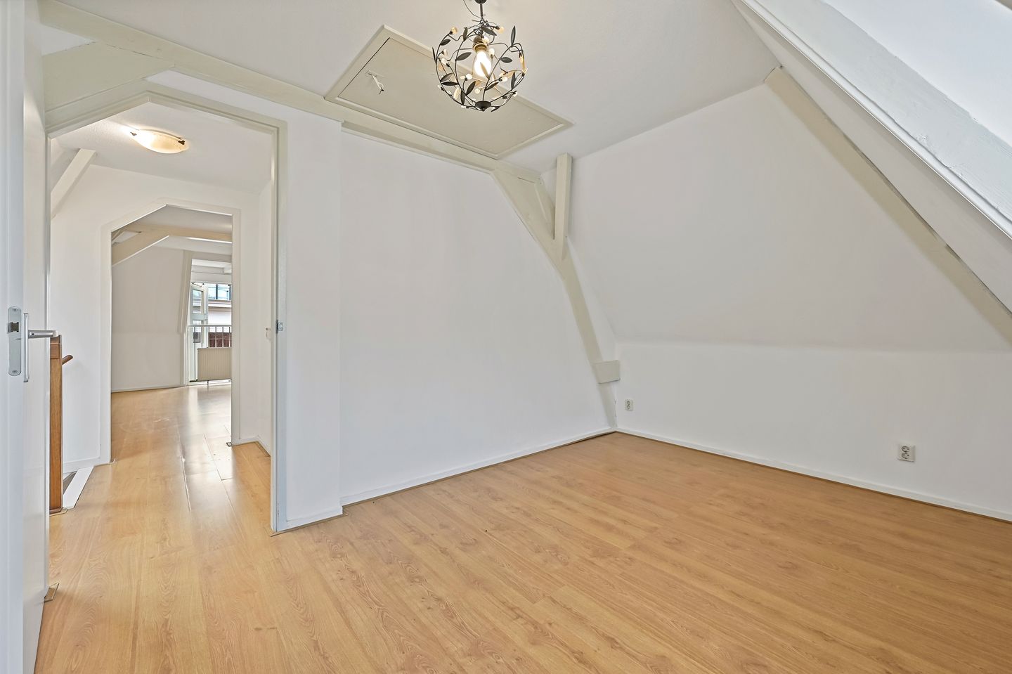 Photo 19 of Schoolstraat 12-A