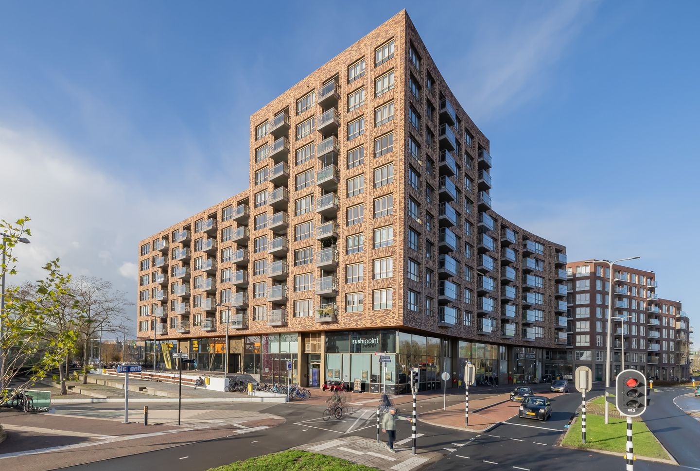 Bekijk foto 3 van Stationsplein 13