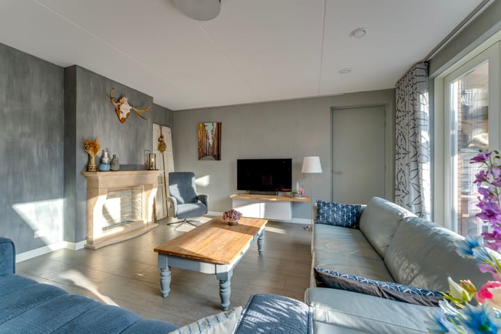 Photo 9 of Prof dr J E Bogaerslaan 36