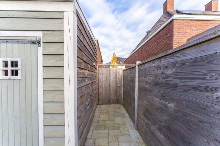 Photo 74 of Prof dr J E Bogaerslaan 36