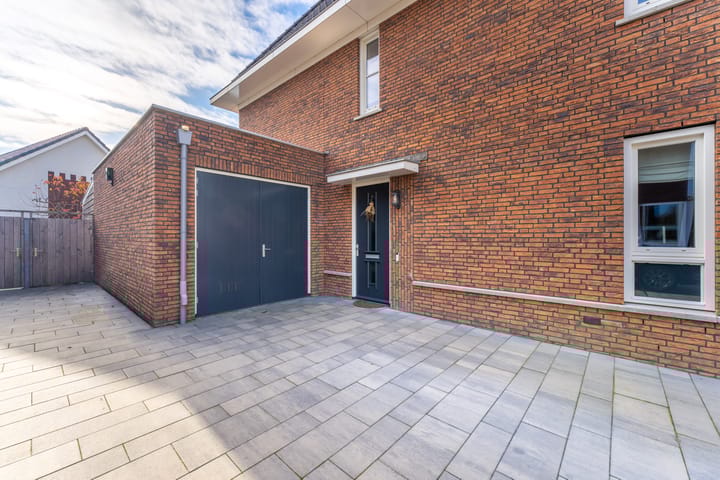 Photo 75 of Prof dr J E Bogaerslaan 36