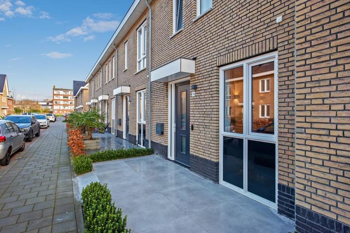 Photo 3 of Anna Ruyschstraat 19