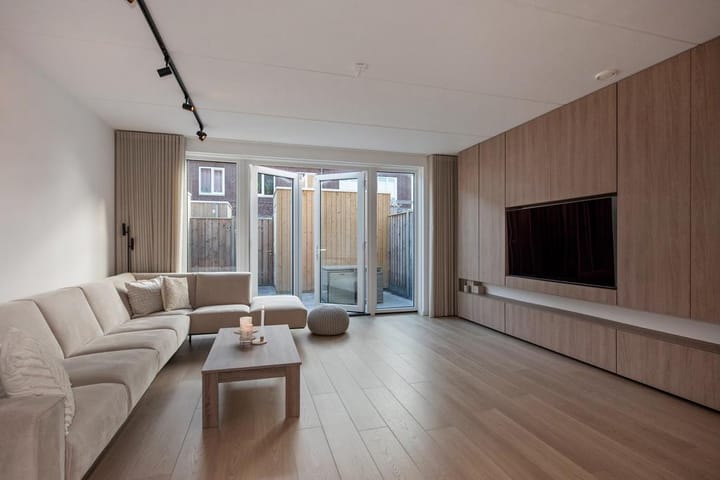 Photo 6 of Anna Ruyschstraat 19