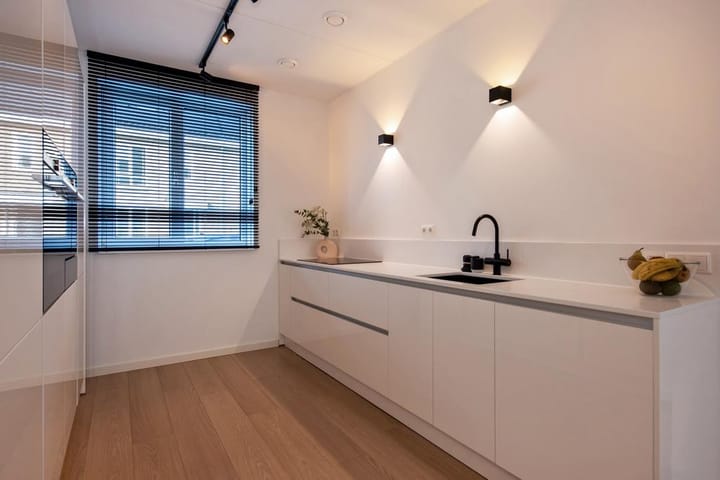 Photo 14 of Anna Ruyschstraat 19