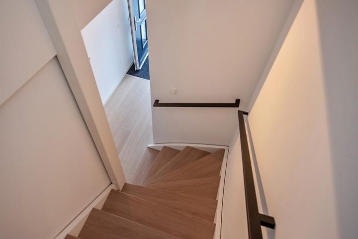 Photo 18 of Anna Ruyschstraat 19