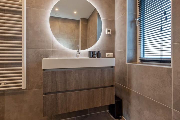 Photo 25 of Anna Ruyschstraat 19