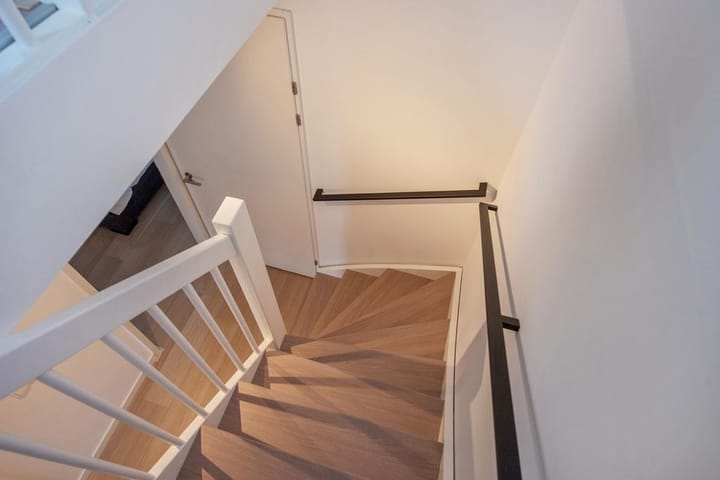 Photo 27 of Anna Ruyschstraat 19