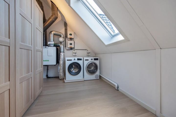 Photo 30 of Anna Ruyschstraat 19