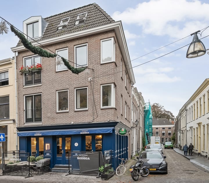 Photo 22 of Bloemendalstraat 1