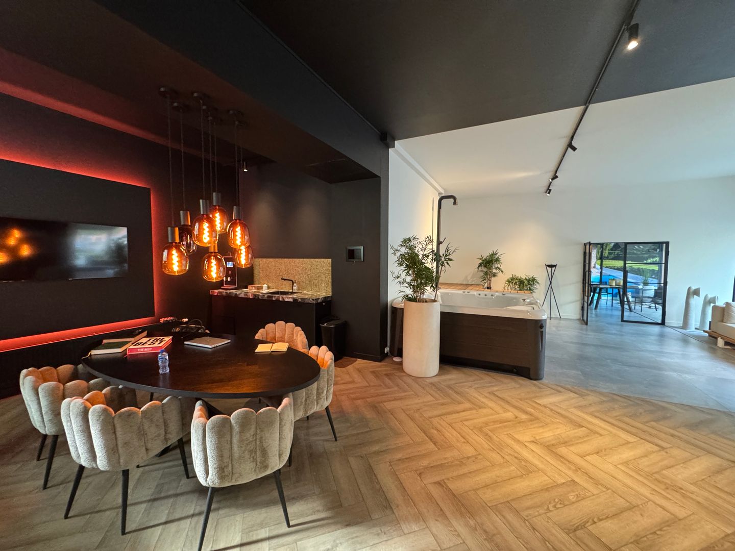 View photo 5 of Avenue Ceramique 160