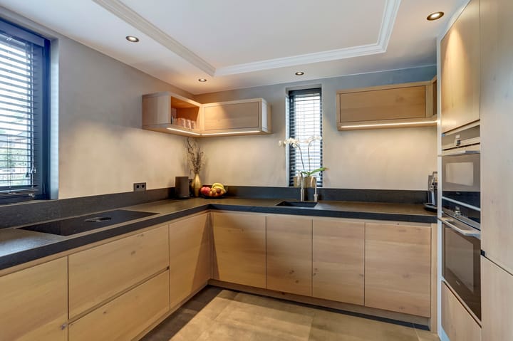 Photo 13 of Albert Schweitzerlaan 7