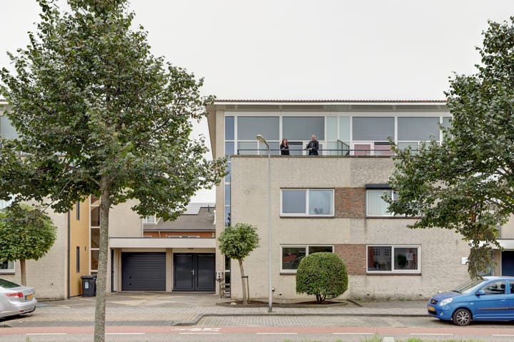 Photo 39 of Albert Schweitzerlaan 7