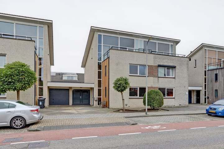 Photo 40 of Albert Schweitzerlaan 7