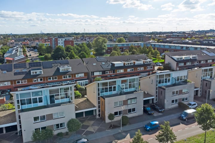 Photo 41 of Albert Schweitzerlaan 7