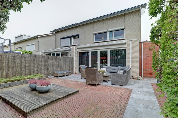 Photo 32 of Albert Schweitzerlaan 7