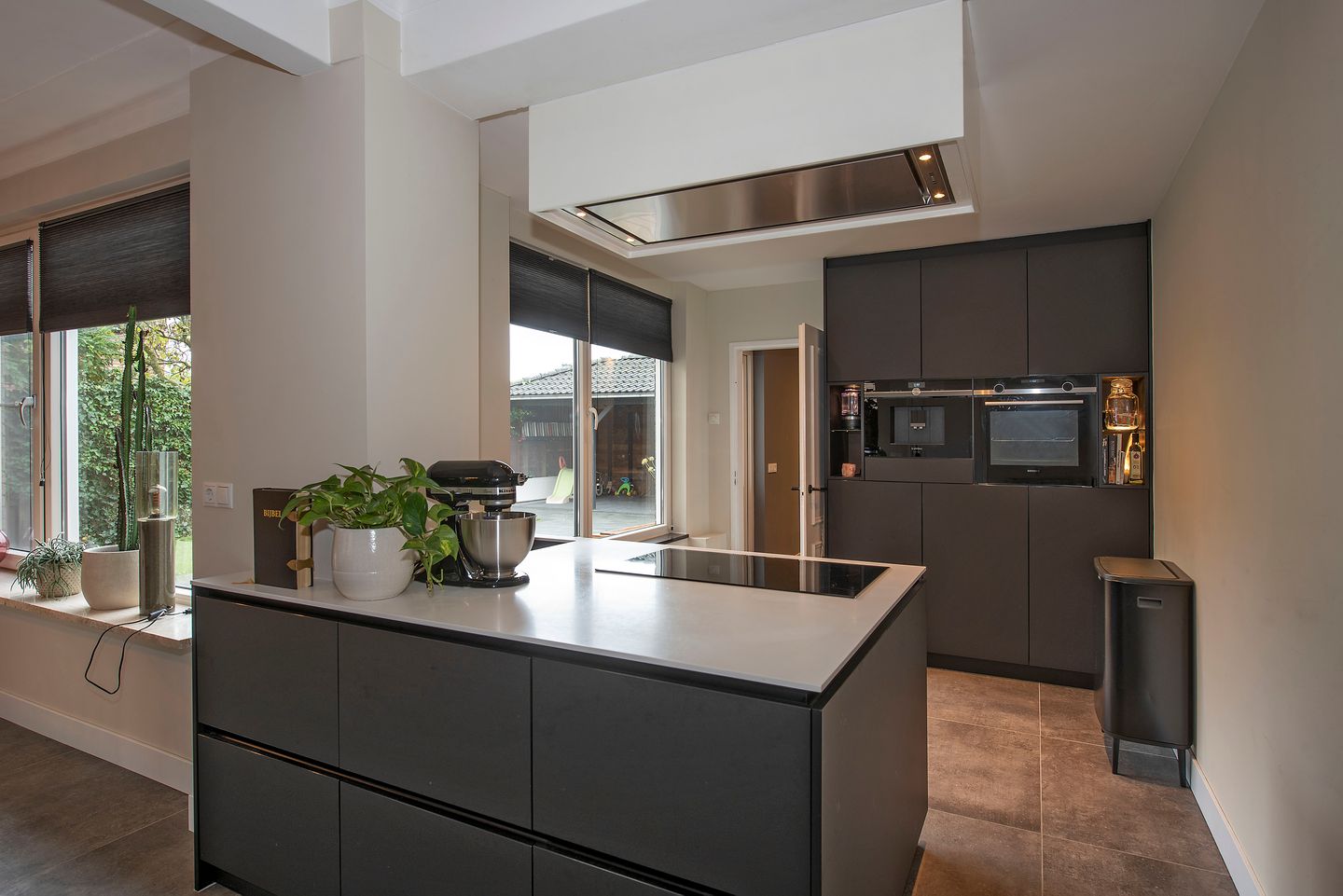 Foto 5 van Meindert Hobbemastraat 6