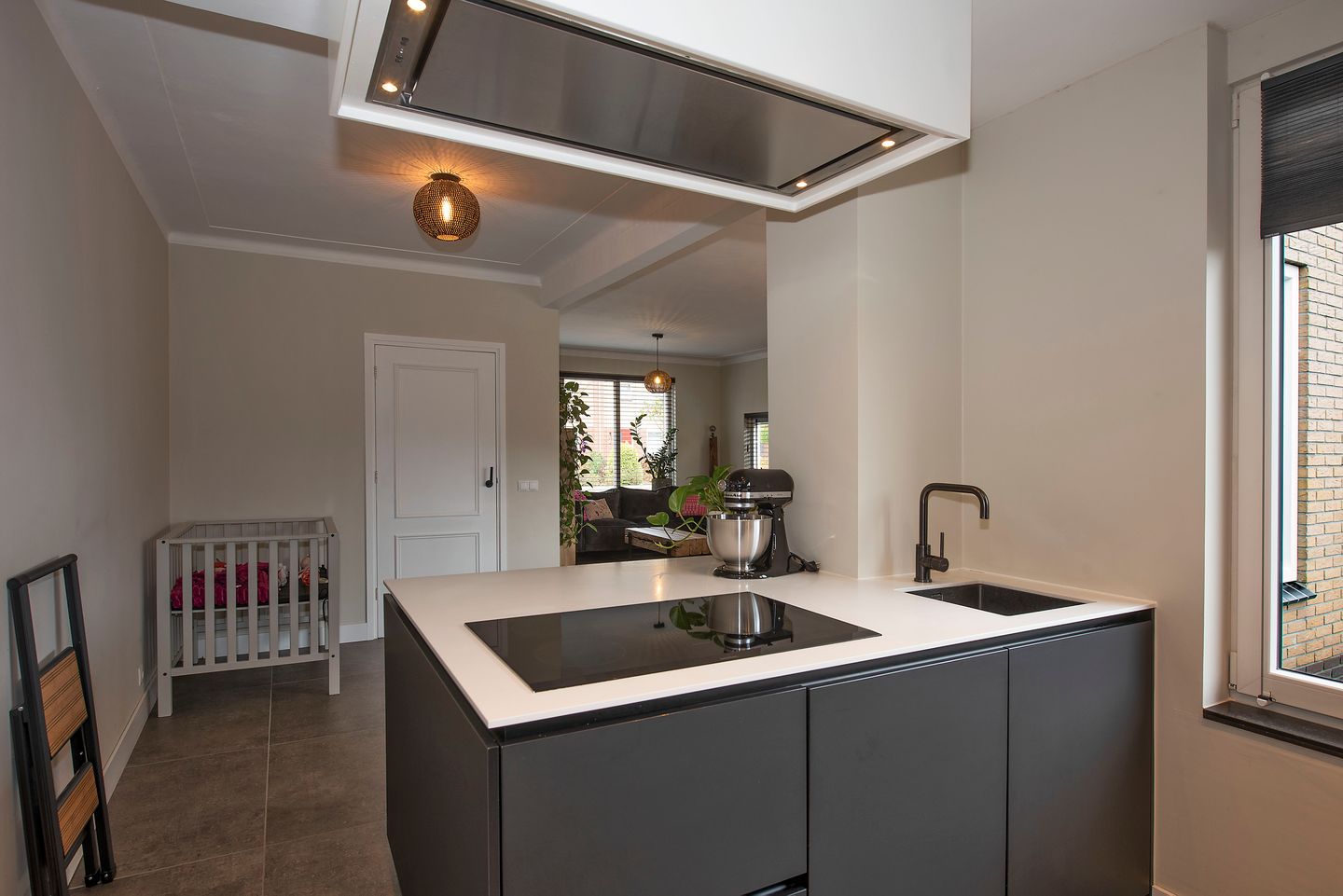 Foto 10 van Meindert Hobbemastraat 6