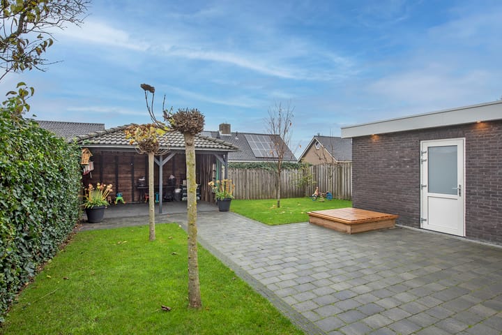 Foto 26 van Meindert Hobbemastraat 6