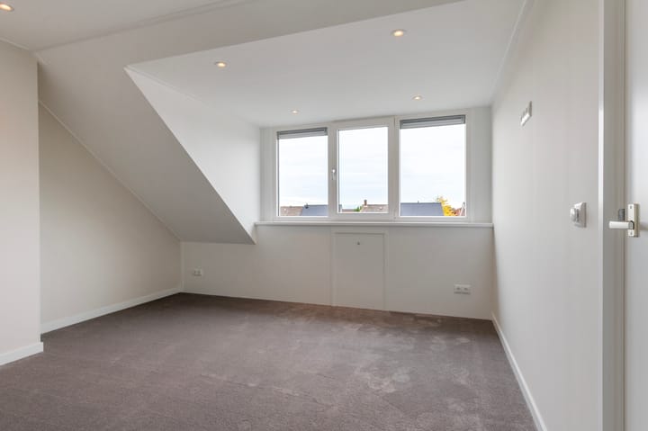 Photo 28 of Loosboersstraat 11