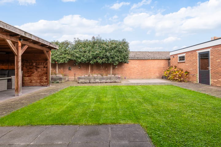 Photo 3 of Loosboersstraat 11