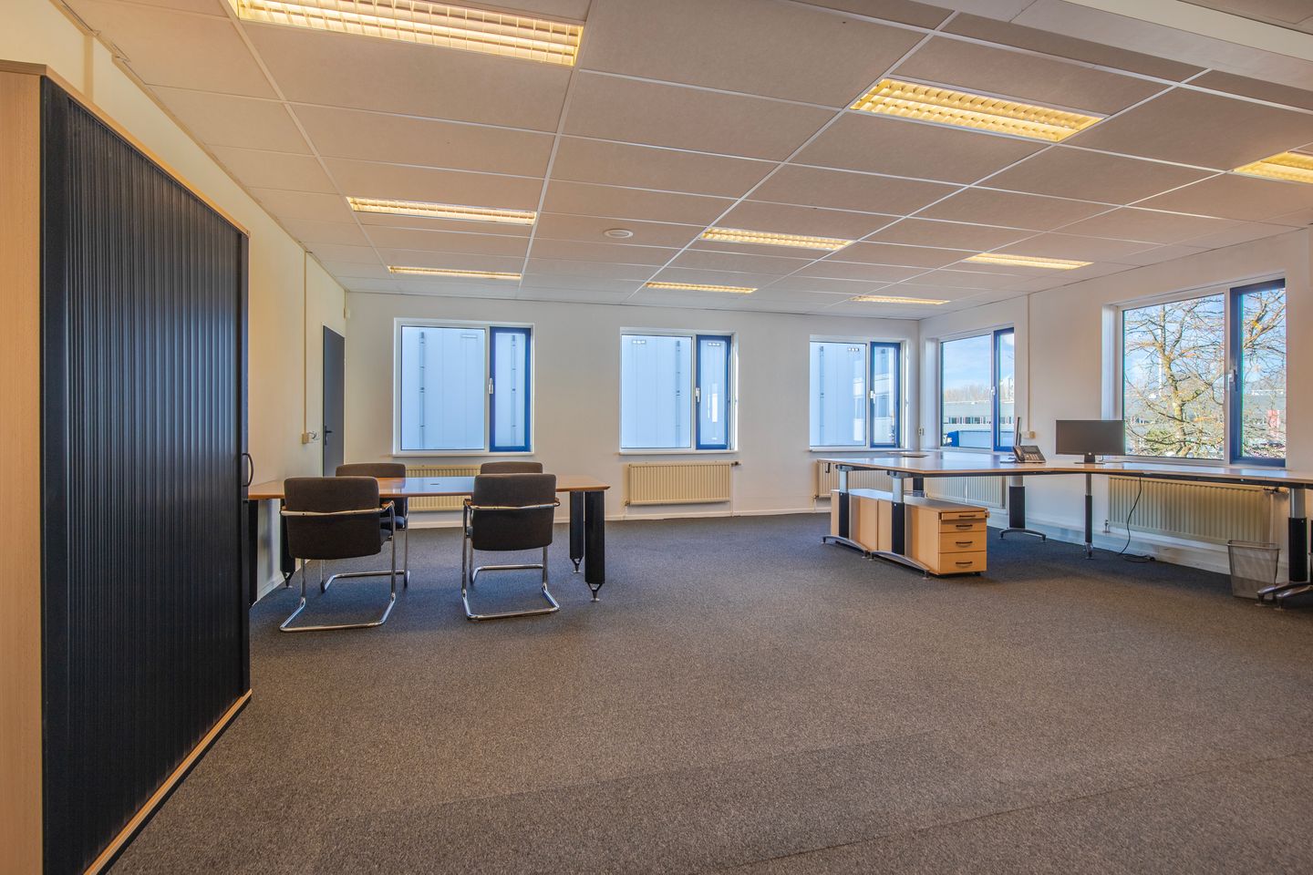 View photo 4 of Geograaf 19