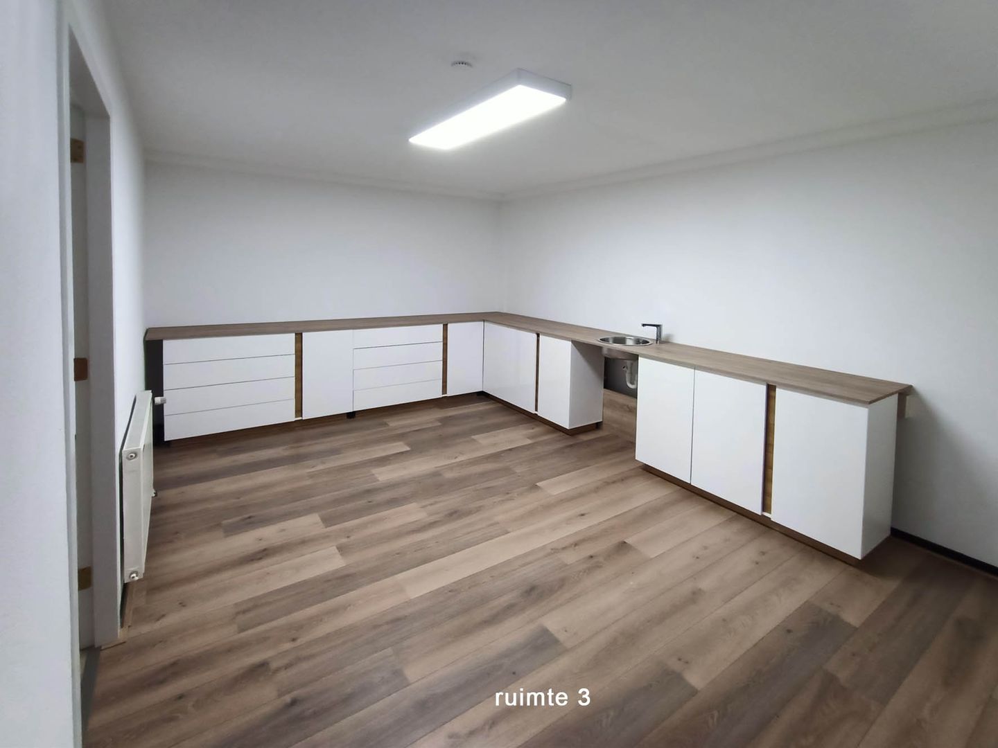 View photo 2 of Veenderveld 56