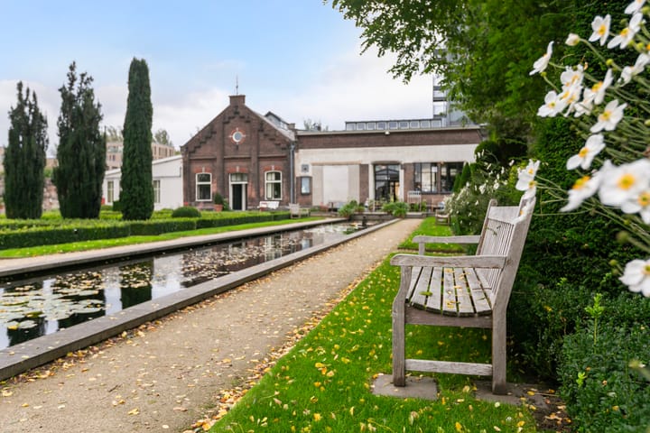 Photo 37 of Van Slingelandtlaan 32