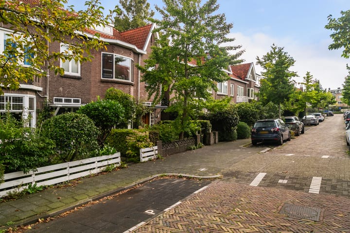 Photo 39 of Van Slingelandtlaan 32