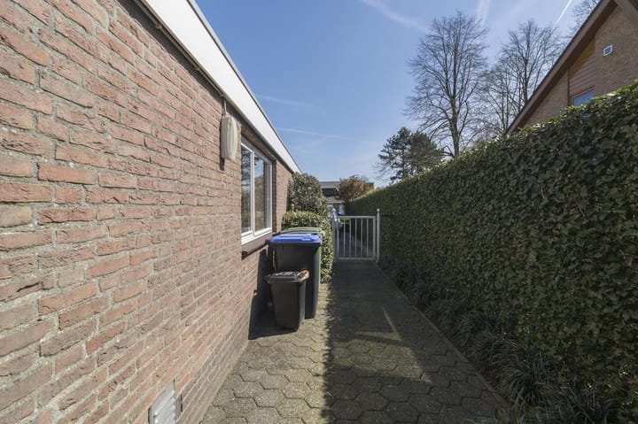 Photo 37 of Spuilaan 2