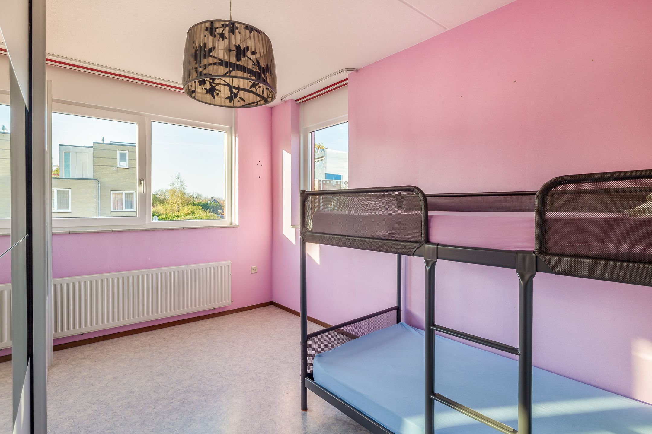 Photo 27 of State 35