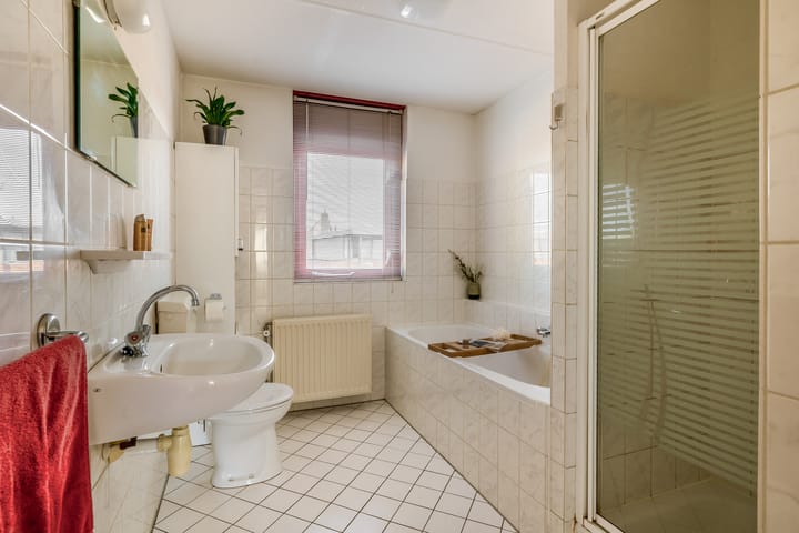 Photo 28 of State 35