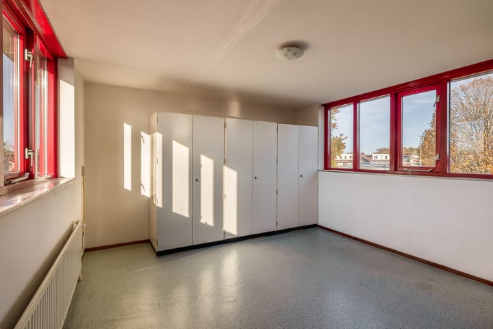 Photo 31 of State 35