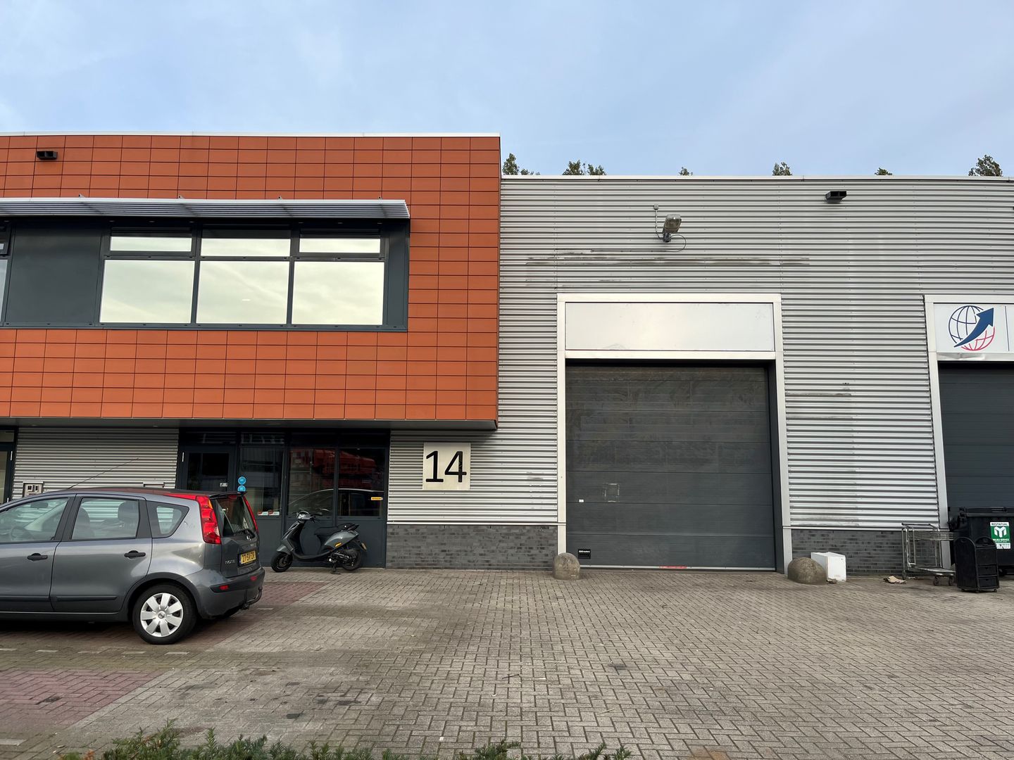 Bekijk foto 2 van Milaanstraat 14