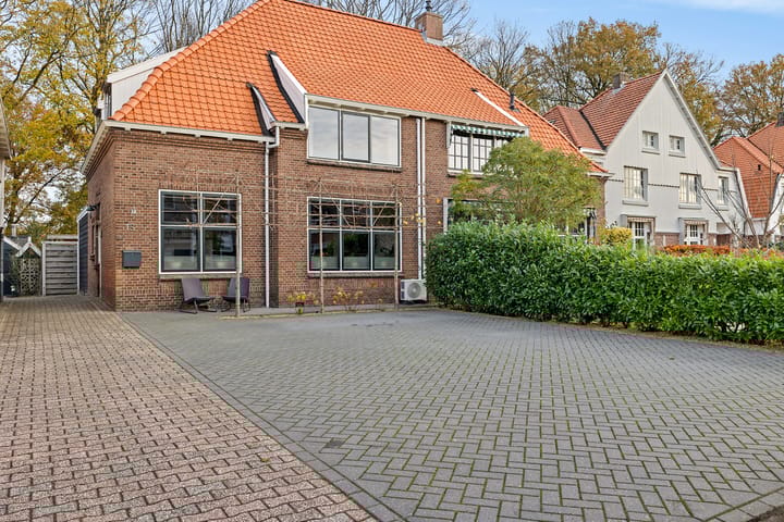 Photo 2 of Burg van der Lelysingel 13