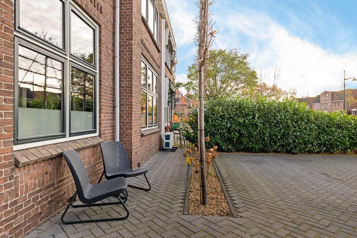 Photo 4 of Burg van der Lelysingel 13