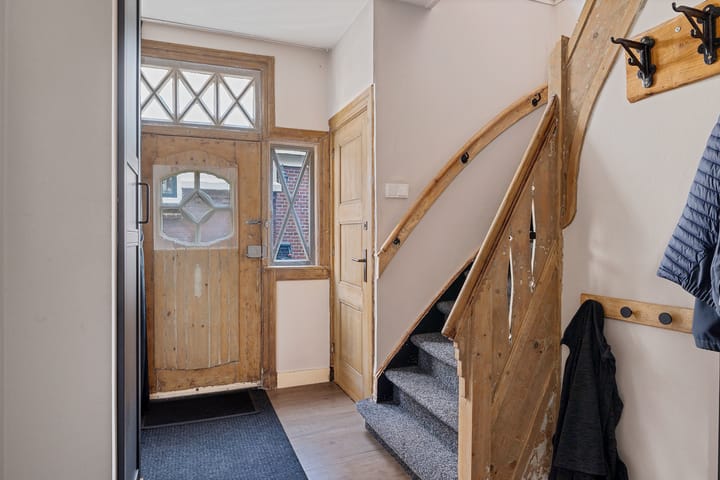 Foto 7 van Burg van der Lelysingel 13