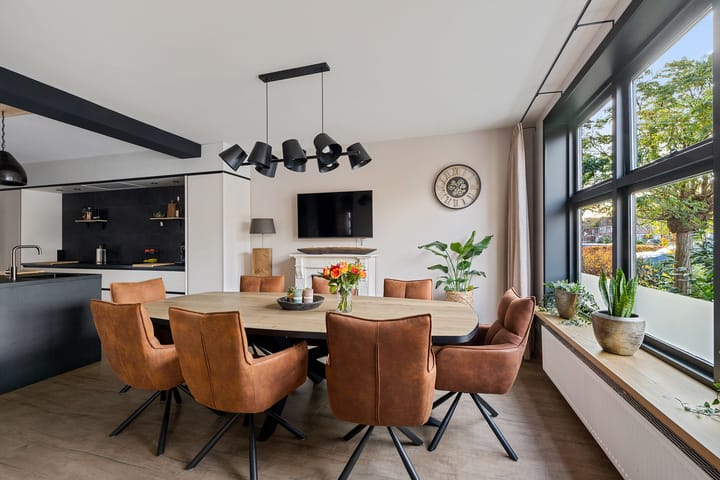 Foto 11 van Burg van der Lelysingel 13