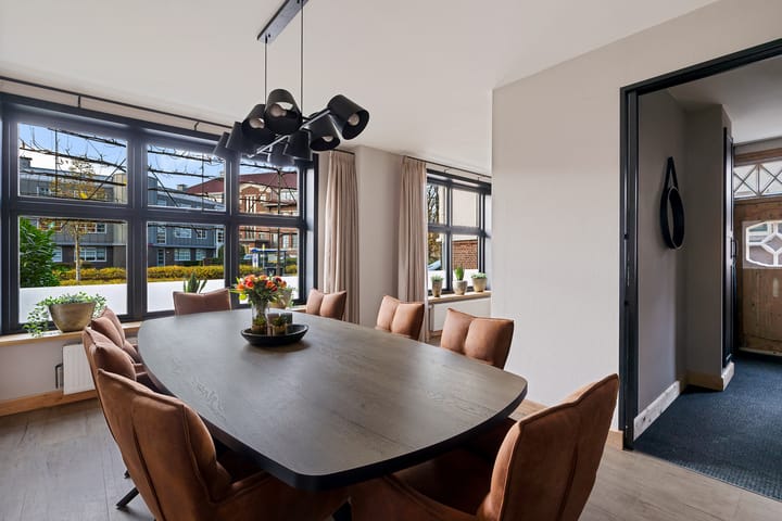 Foto 12 van Burg van der Lelysingel 13